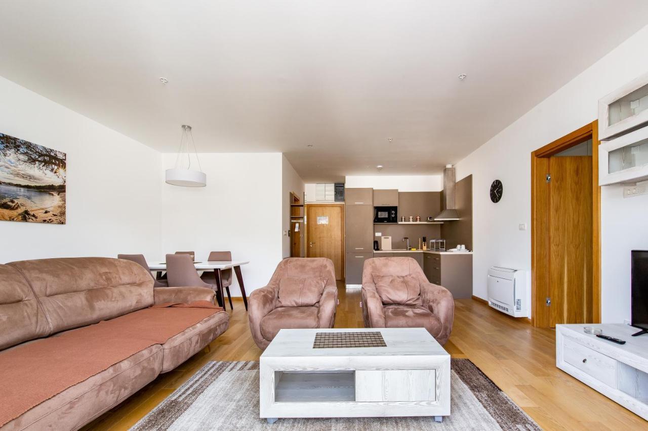 Apartman Lora In *