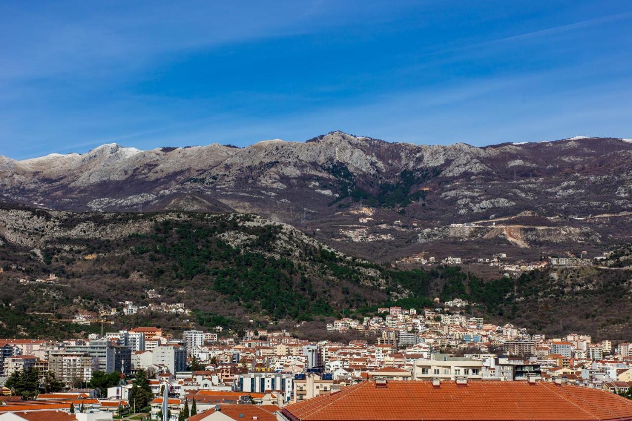 Apartman Lora In *